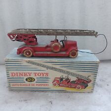 DINKY TOYS 32D AUTO ECHELLE DE