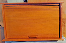 ANCIEN  PETIT CLASSEUR EN BOIS  CHENE   A RIDEAU DE BUREAU   FONCTIONNEL