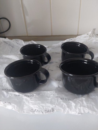 Vends petites tasses - tasses, noire