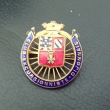 INSIGNE ÉMAILLÉ ANCIEN TOURING CLUB excursionniste DE Dijon circa 1950 vélo 