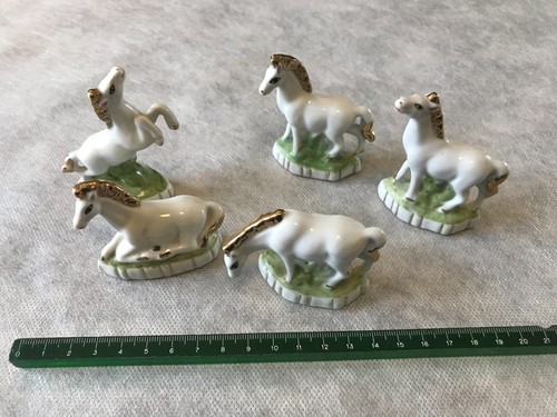 Ancien petits chevaux - ancien,