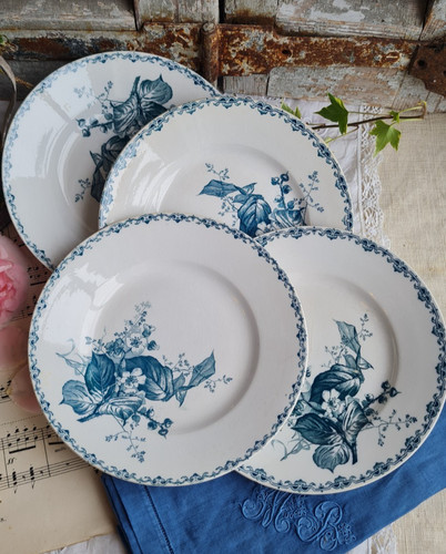 Anciennes petites assiettes - anciennes,