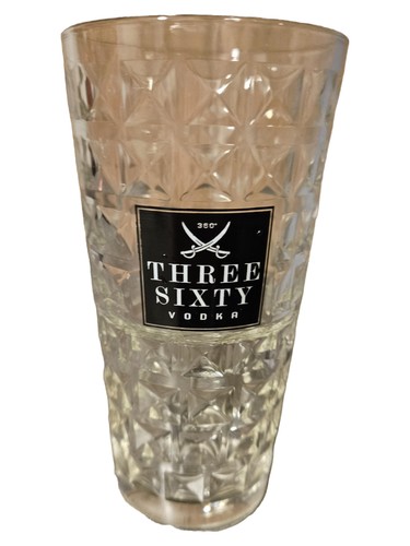 Three sixty verre vodka - three,