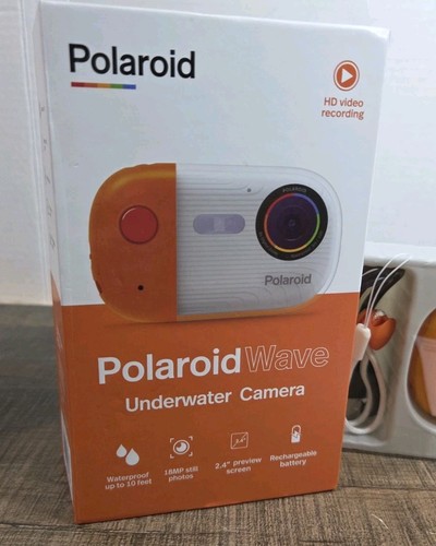 Polaroid wave underwater - wave,