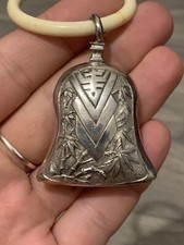 Ancien hochet pour bebe argent