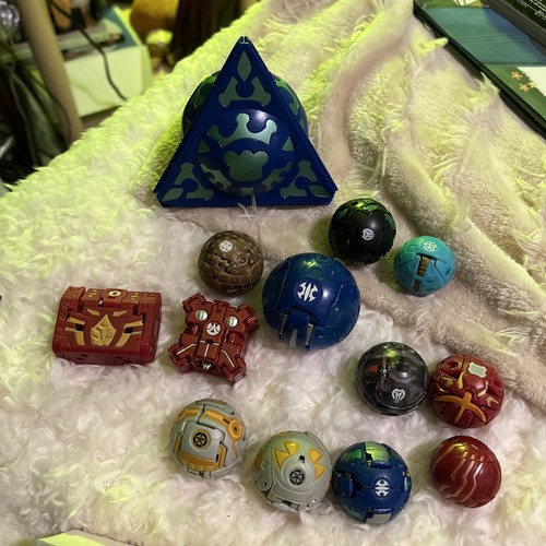 Vintage bakugan 13pc lot - 13pc,
