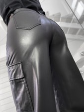 Pantalon extensible en simili