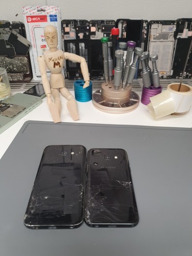 Lot samsung a520 et a320 - de, 2