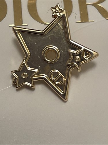Badge pin dior - , neuf