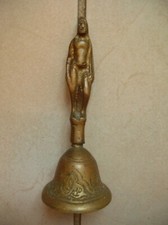 Ancienne cloche de table avec