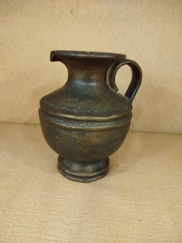 Oenochoe embouchure - oenochoe,