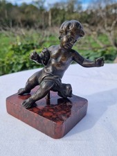Petit bronze chérubin sur un socle en marbre époque 1900 
