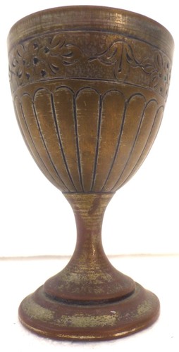 Petit coquetier haut mm - 65,
