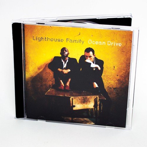 Lighthouse family ocean - lighthouse,