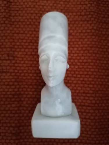 Buste nefertiti sculpture