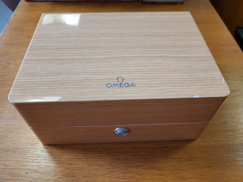 Boite bois pour montre - , omega