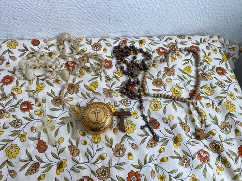 Lot colliers religieux - 4,