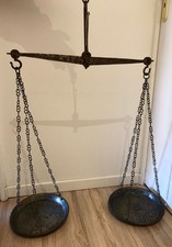 Ancienne balance à fléau en