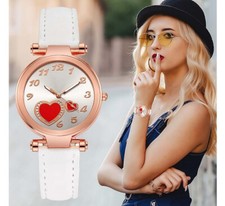 Montre fine blanche petits cœurs avec chiffres fantaisie femme fille