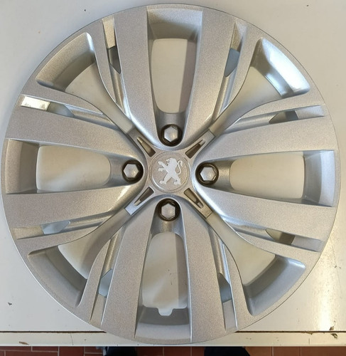 Lot enjoliveurs peugeot - 4,