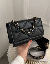 Sac A Bandoulière A Rabat Noir Femme En Simili Cuir Matelassé Ajustable Chaîne