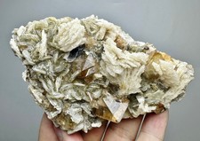 Cristaux de Topaze transparents Baryte et Mica sur matrice/221 grammes
