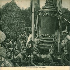 Document ancien danseuses royales autour de l'urne funéraire 1949 issu magazine