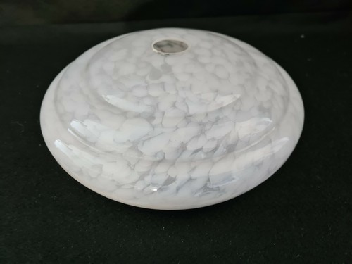Jolie opaline blanche marbrée