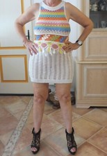 ensemble très sexy , jupe et petit haut légèrement transparent , taille 38-40