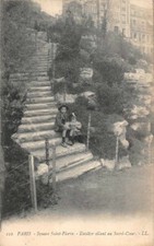 PARIS  - Square Saint-Pierre - Escalier allant au Sacré-Coeur