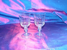 DEUX VERRES  ANCIENS   en