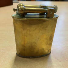 Briquet de table Ancien Essence ( plaque Ministère Des Finances)