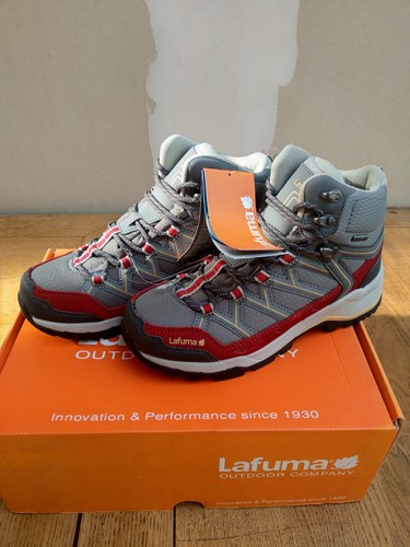 Paire chaussure randonné - paire,