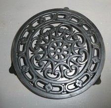 DESSOUS DE PLAT EN FONTE