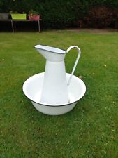 ANCIEN BROC ET  BASSINE