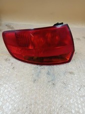 Feu arriere principal gauche