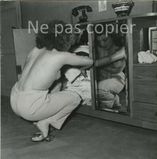 NU FEMININ au MIROIR vers 1950