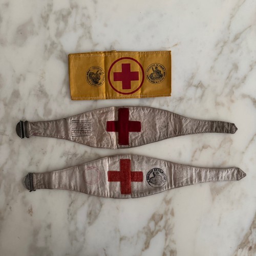 Lot brassards en tissu - de,