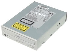 YAMAHA CRW8424S 50-PIN SCSI