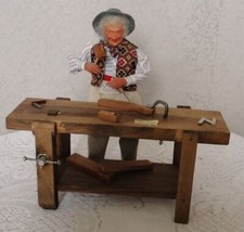 Doll Handmade Santon ancien Provence habillé métier Homme menuisier & son établi
