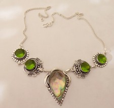Collier plaqué argent 925 décoré ciselé Nacre abalone vert quartz