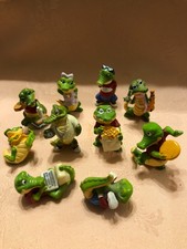 kinder  lot de 10 sujets crocodiles tbe sans BPZ