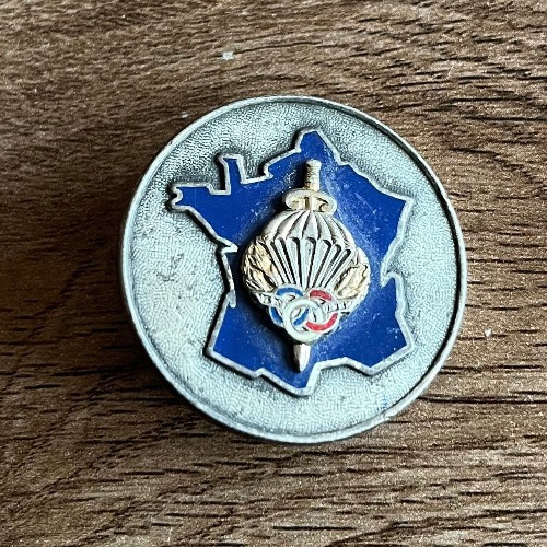 Insigne militaire n555 - insigne,