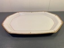 GRAND PLAT EN PORCELAINE DE