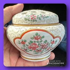 pique fleur porcelaine