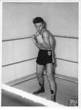 PHOTO BOXE #PPFG1467 PORTRAIT D UN BOXEUR SUR RING A IDENTIFIER STUDIO ELGE A