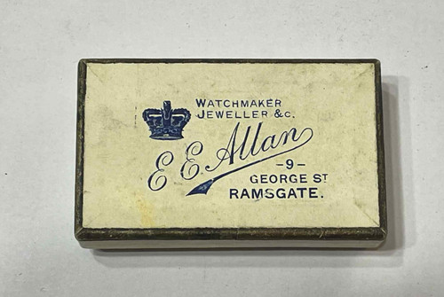 Ancienne petite boite - boite, carton