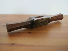 RARE RABOT TONNELIER NOISETIER SCULPTE ESTAMPILLE OUTIL ART POPULAIRE XIXE PLANE