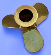 Bougeoir  ancien en bronze en