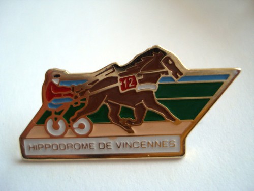 Pins vintage hippodrome - pins,